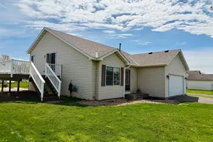 1330 Hunter Hill Dr, Hammond, WI 54015 - Photo 2