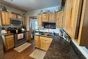 610 Hipple Ave, Henning, MN 56551 - Photo 2