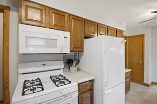 803 18th St SW, Austin, MN 55912 - Photo 10