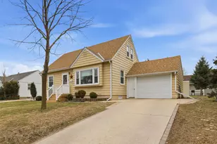 803 18th St SW, Austin, MN 55912 - Photo 1