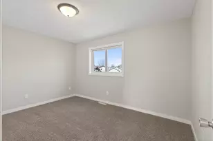 1275 10th Ave SE, Cambridge, MN 55008 - Photo 14