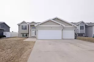 4241 17th St S, Moorhead, MN 56560 - Photo 2