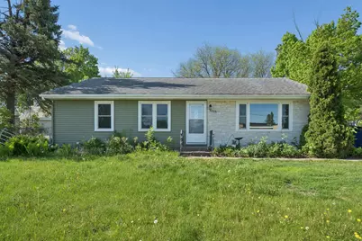 1115 10th Street SW, Faribault, MN 55021 - Photo 2
