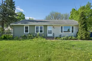 1115 10th St SW, Faribault, MN 55021 - Photo 2