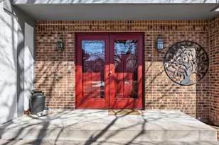 5500 Yorktown Ln N, Plymouth, MN 55442 - Photo 8