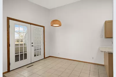 3830 Laurel Court, Eagan, MN 55122 - Photo 8