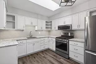 2810 Robinwood Way, Woodbury, MN 55125 - Photo 8