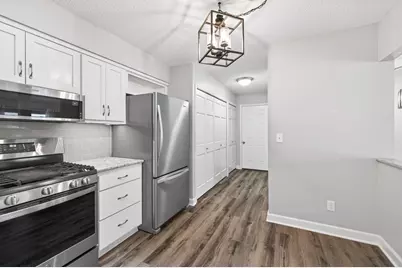 2810 Robinwood Way, Woodbury, MN 55125 - Photo 10
