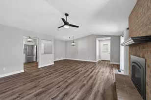 2810 Robinwood Way, Woodbury, MN 55125 - Photo 6