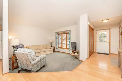 1817 Ruby Circle, Shakopee, MN 55379 - Photo 4