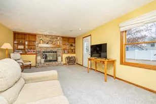 1817 Ruby Cir, Shakopee, MN 55379 - Photo 22