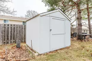 1817 Ruby Cir, Shakopee, MN 55379 - Photo 36