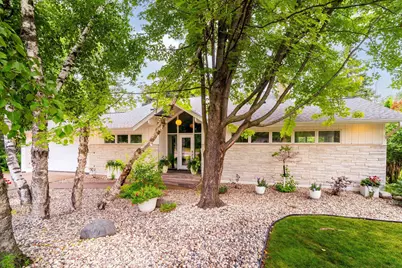 630 Valley Drive, Duluth, MN 55804 - Photo 2