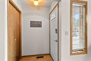 420 Village Ct, Cambridge, MN 55008 - Photo 4