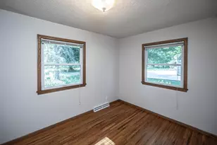 5409 Miracle Ln, Minnetonka, MN 55345 - Photo 12