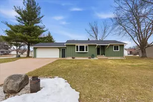 1089 Pine Grove Ln, Lake City, MN 55041 - Photo 2