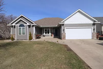 211 8th Avenue NW, New Prague, MN 56071 - Photo 2