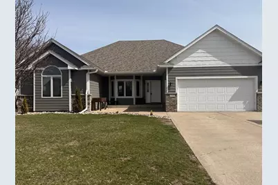 211 8th Avenue NW, New Prague, MN 56071 - Photo 2