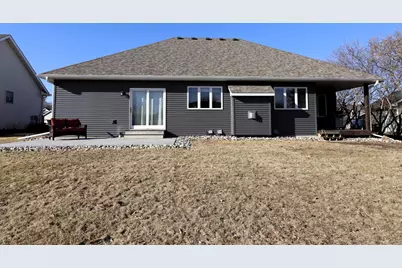 211 8th Avenue NW, New Prague, MN 56071 - Photo 4