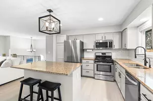 7404 Laredo Dr, Chanhassen, MN 55317 - Photo 2