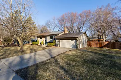 7404 Laredo Drive, Chanhassen, MN 55317 - Photo 28
