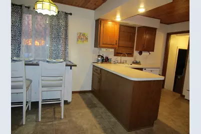141 Summit Avenue, Montevideo, MN 56265 - Photo 10