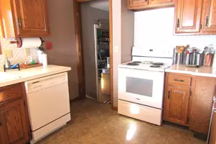 141 Summit Ave, Montevideo, MN 56265 - Photo 10