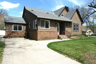 141 Summit Ave, Montevideo, MN 56265 - Photo 6