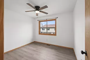 5127 84th Ct N, Brooklyn Park, MN 55443 - Photo 16