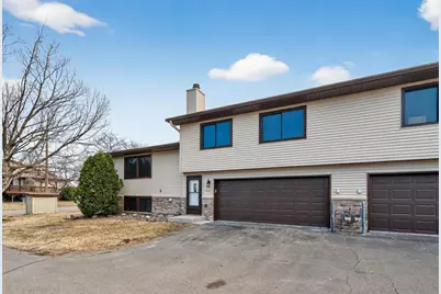 5127 84th Court N, Brooklyn Park, MN 55443 - Photo 2