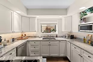 2726 Humboldt Ave S, Minneapolis, MN 55408 - Photo 8