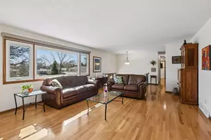 3409 Maplewood Dr, Saint Anthony, MN 55418 - Photo 4