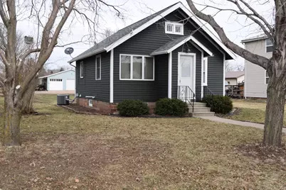 213 Brown Street W, Comfrey, MN 56019 - Photo 10