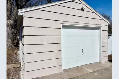 993 Roma Avenue, Roseville, MN 55113 - Photo 16