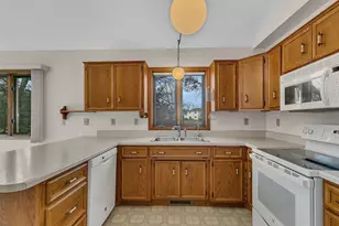 302 N Hickory St, Royalton, MN 56373 - Photo 8