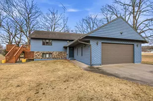 302 N Hickory St, Royalton, MN 56373 - Photo 2
