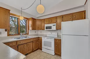 302 N Hickory St, Royalton, MN 56373 - Photo 8