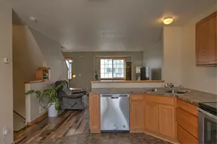 142 19th Ave SE, Cambridge, MN 55008 - Photo 4