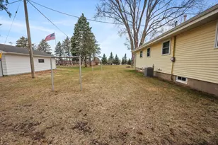 635 Edgemont Dr NE, Saint Cloud, MN 56304 - Photo 46