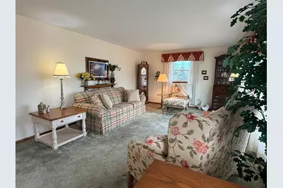 635 Edgemont Drive NE, Saint Cloud, MN 56304 - Photo 4