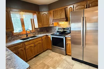 635 Edgemont Drive NE, Saint Cloud, MN 56304 - Photo 6