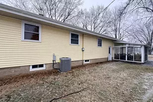 635 Edgemont Dr NE, Saint Cloud, MN 56304 - Photo 2