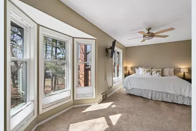 1946 Dupont Avenue S, Minneapolis, MN 55403 - Photo 16