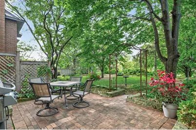 1946 Dupont Avenue S, Minneapolis, MN 55403 - Photo 28