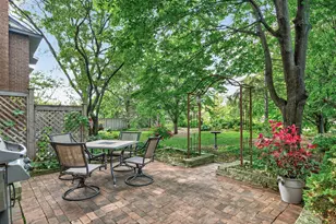 1946 Dupont Ave S, Minneapolis, MN 55403 - Photo 28