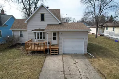 323 10th Street N, Breckenridge, MN 56520 - Photo 2