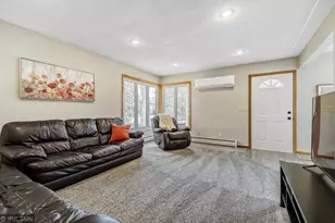 1033 21st St W, Hastings, MN 55033 - Photo 2