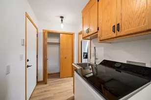 2294 Pinewood Dr, Shakopee, MN 55379 - Photo 10