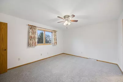 2294 Pinewood Drive, Shakopee, MN 55379 - Photo 20