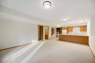 2294 Pinewood Dr, Shakopee, MN 55379 - Photo 40